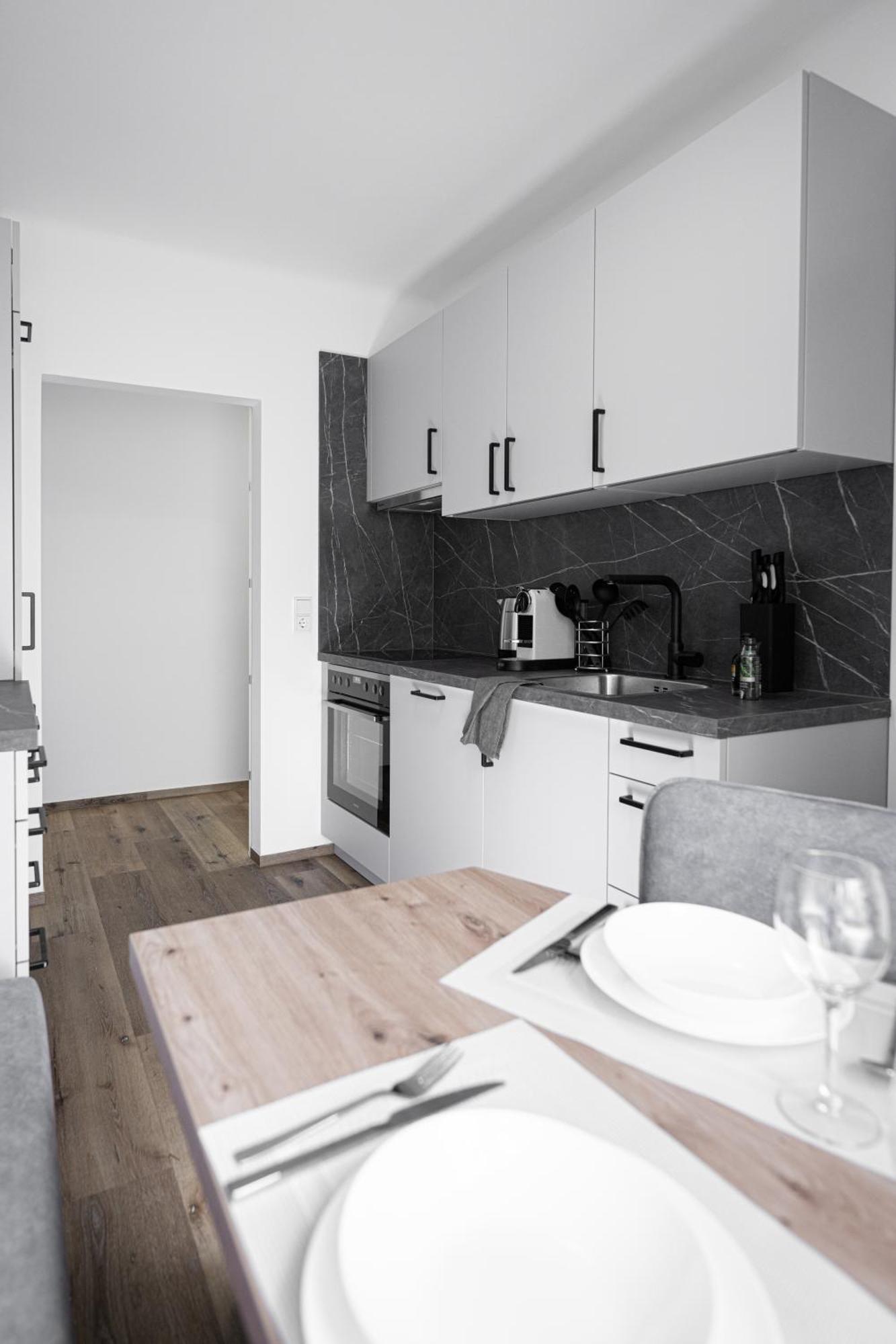 Luxury Sedda Bed, Nespresso, Netflix Linz Exterior foto