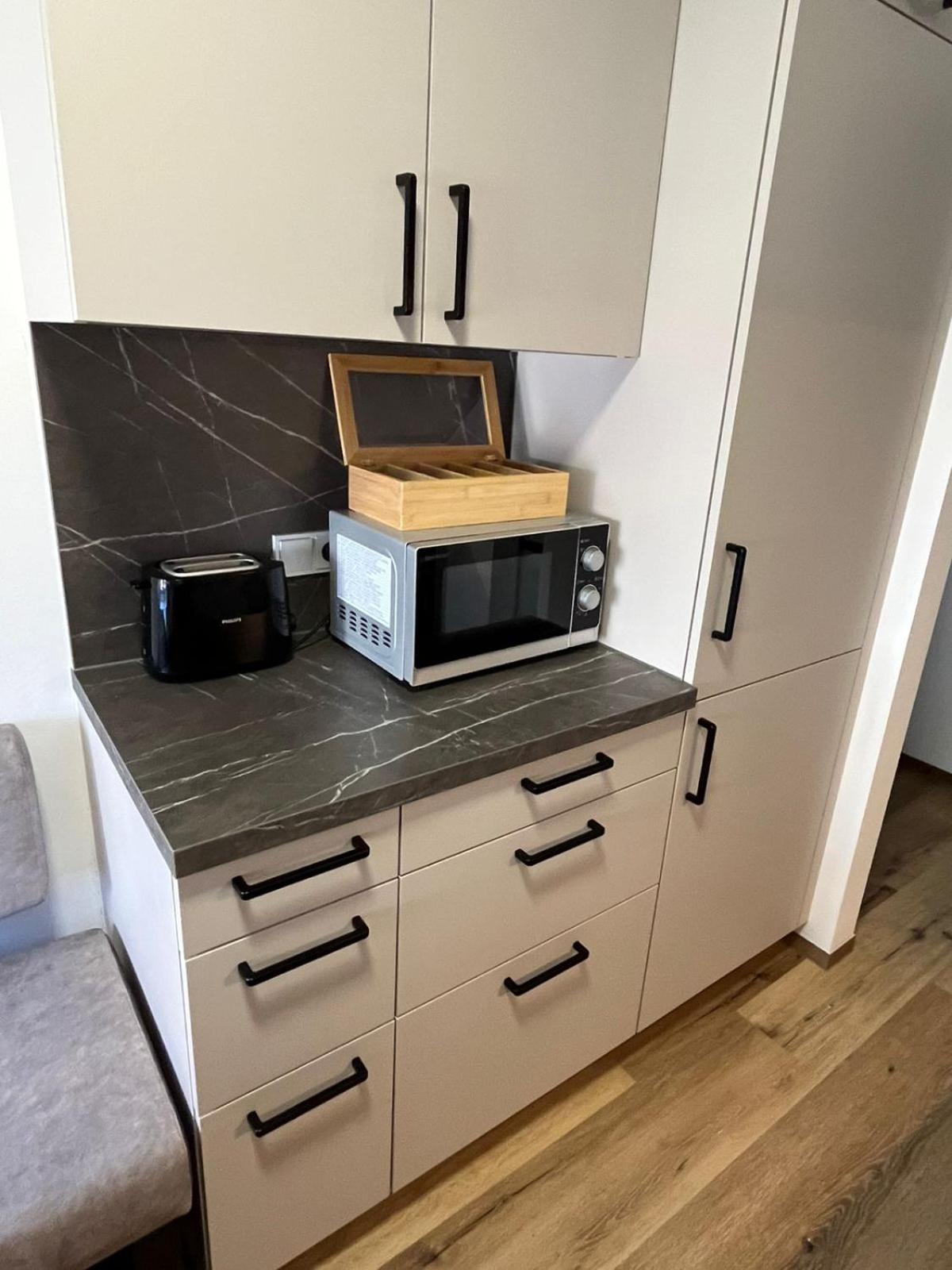Luxury Sedda Bed, Nespresso, Netflix Linz Exterior foto